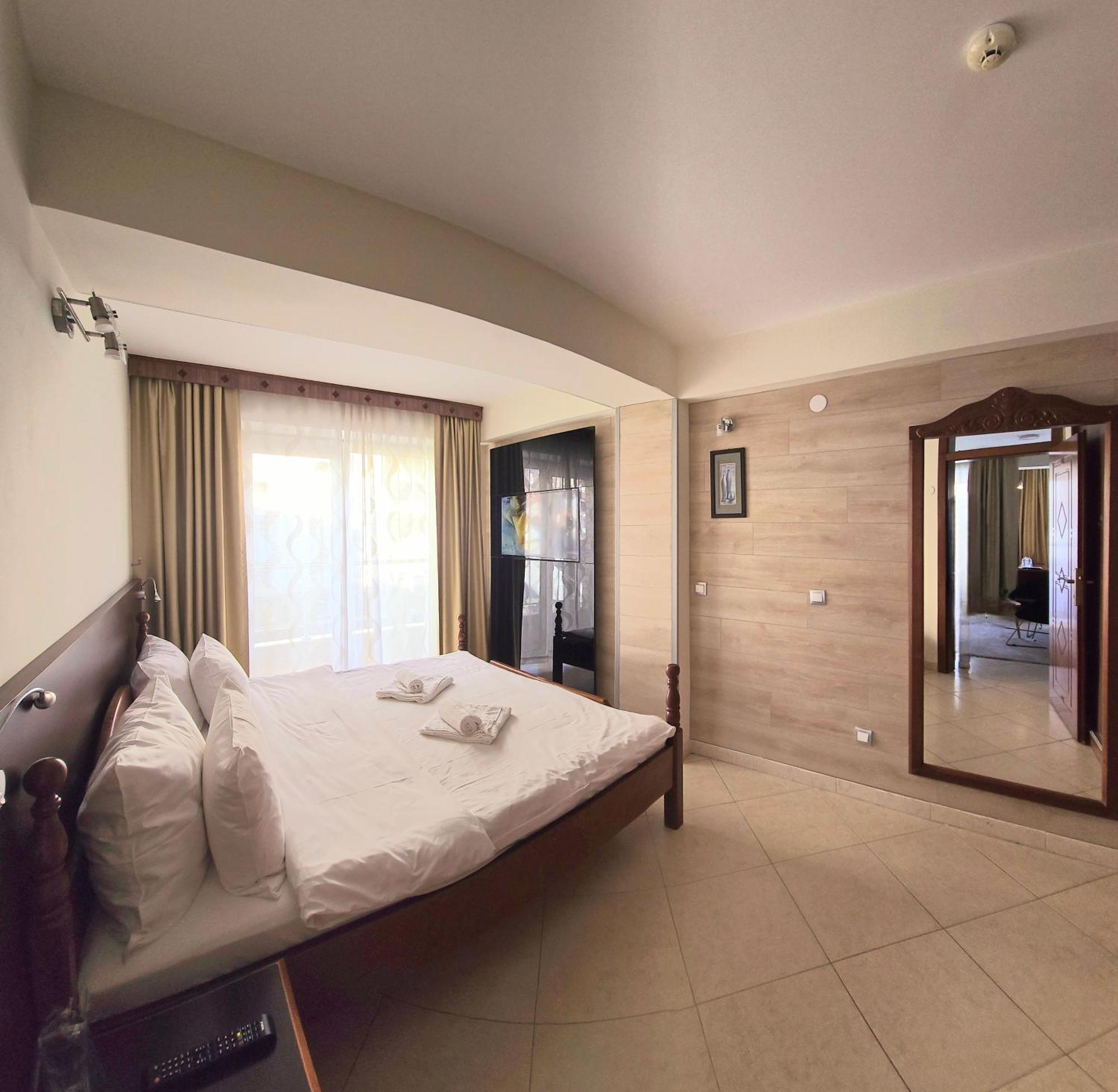 Royal View Hotel And Spa Охрид Екстериор снимка